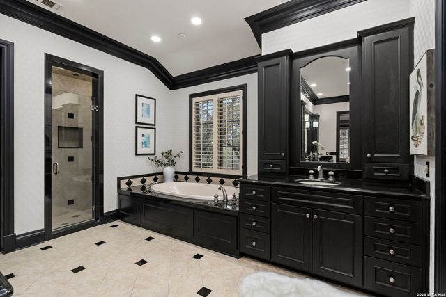 829 Contour Drive, San Antonio, TX 78212