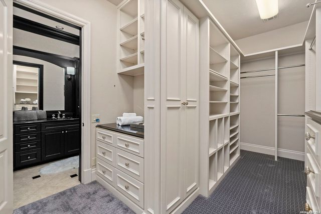 829 Contour Drive, San Antonio, TX 78212