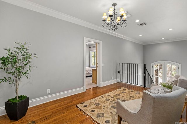 829 Contour Drive, San Antonio, TX 78212