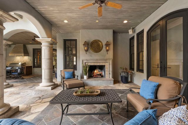 829 Contour Drive, San Antonio, TX 78212