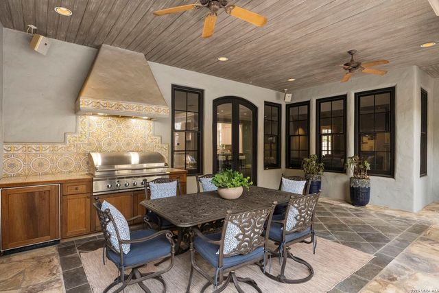 829 Contour Drive, San Antonio, TX 78212