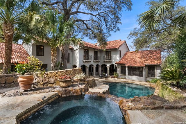 829 Contour Drive, San Antonio, TX 78212