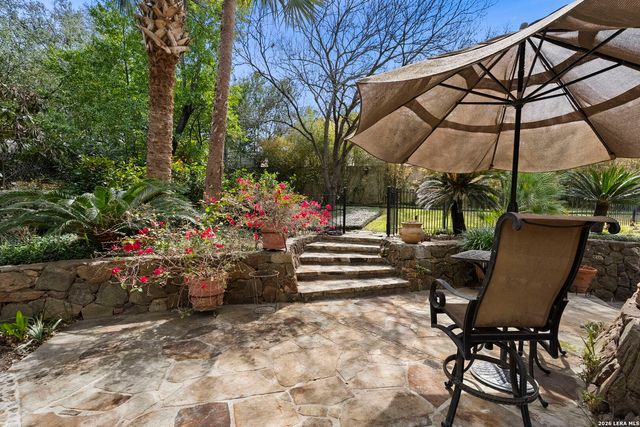 829 Contour Drive, San Antonio, TX 78212