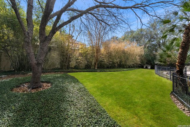 829 Contour Drive, San Antonio, TX 78212