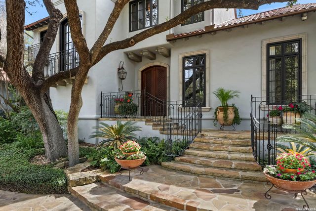 829 Contour Drive, San Antonio, TX 78212