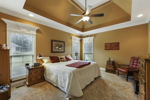 1076 Summerstar Cir, Gallatin, TN 37066