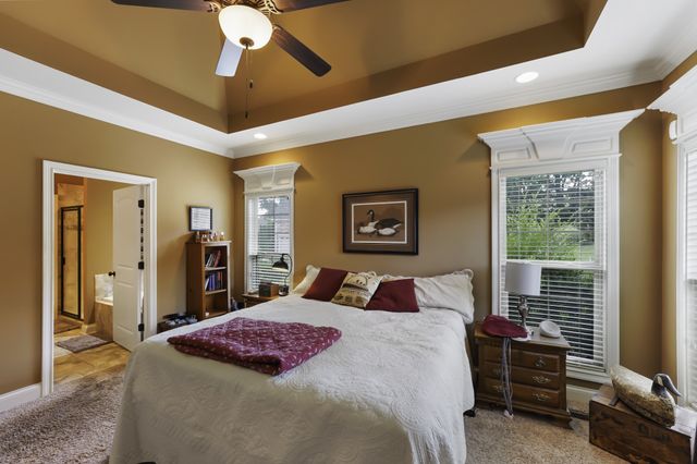 1076 Summerstar Cir, Gallatin, TN 37066