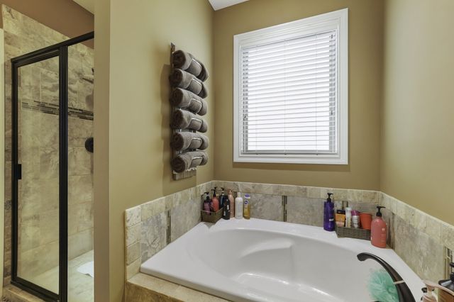 1076 Summerstar Cir, Gallatin, TN 37066