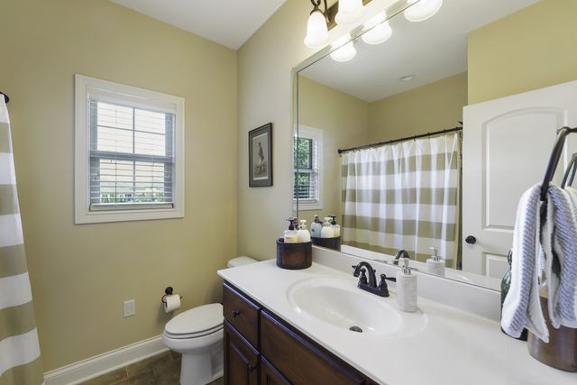 1076 Summerstar Cir, Gallatin, TN 37066