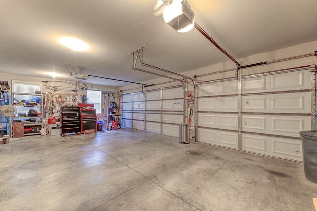 1076 Summerstar Cir, Gallatin, TN 37066