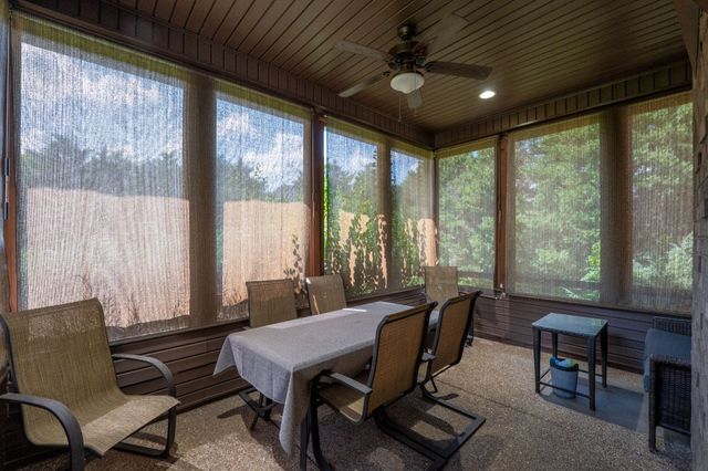 1076 Summerstar Cir, Gallatin, TN 37066