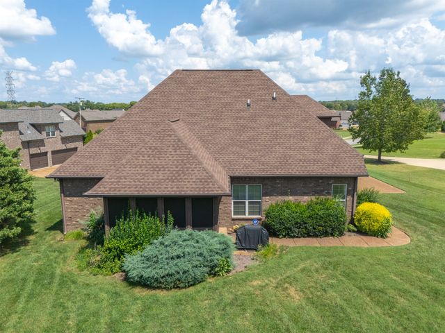1076 Summerstar Cir, Gallatin, TN 37066