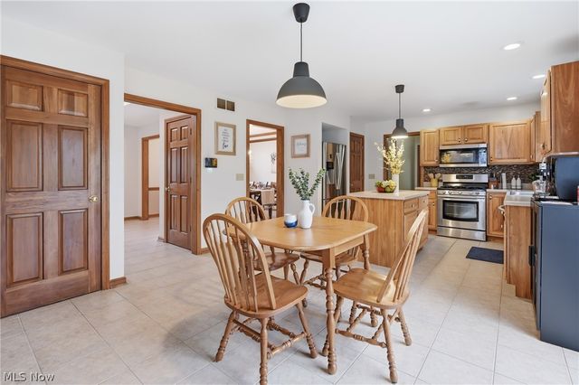 2031 Celestial Drive NE, Warren, OH 44484