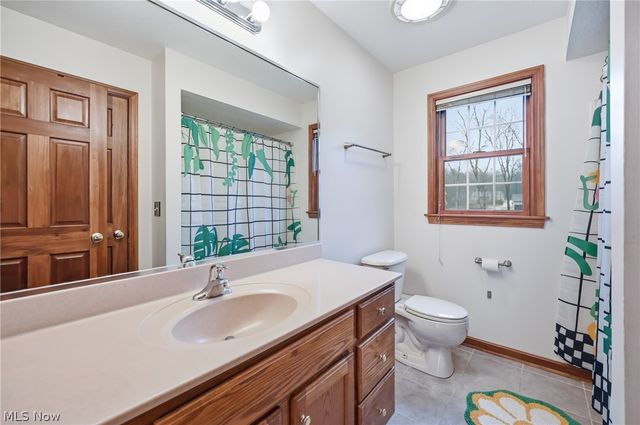 2031 Celestial Drive NE, Warren, OH 44484