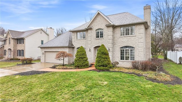 2031 Celestial Drive NE, Warren, OH 44484