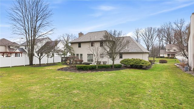 2031 Celestial Drive NE, Warren, OH 44484