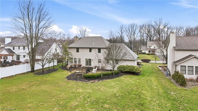 2031 Celestial Drive NE, Warren, OH 44484