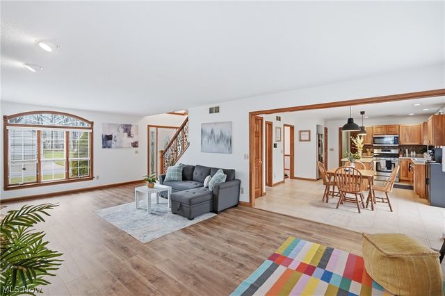 2031 Celestial Drive NE, Warren, OH 44484