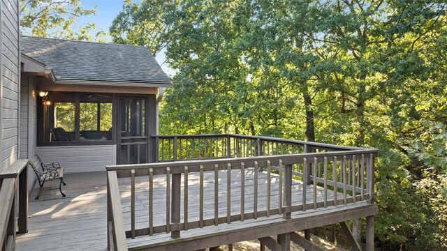 6 Byron Lane, Bella Vista, AR 72714