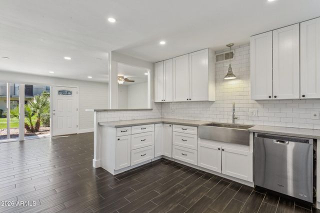 4142 E CALLE REDONDA -- 62, Phoenix, AZ 85018