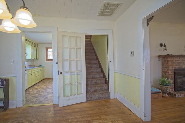 120 N Clark Street, Everton, MO 65646