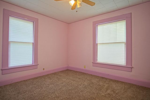 120 N Clark Street, Everton, MO 65646