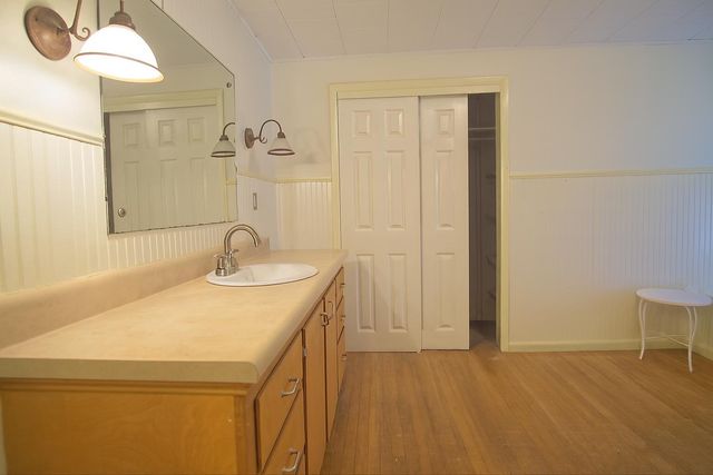 120 N Clark Street, Everton, MO 65646