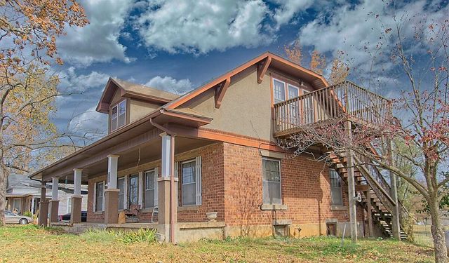 120 N Clark Street, Everton, MO 65646