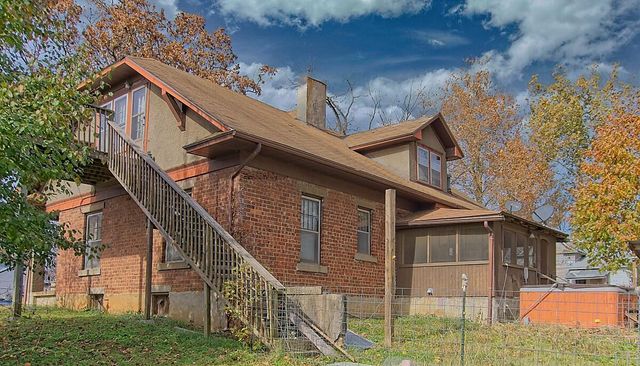 120 N Clark Street, Everton, MO 65646