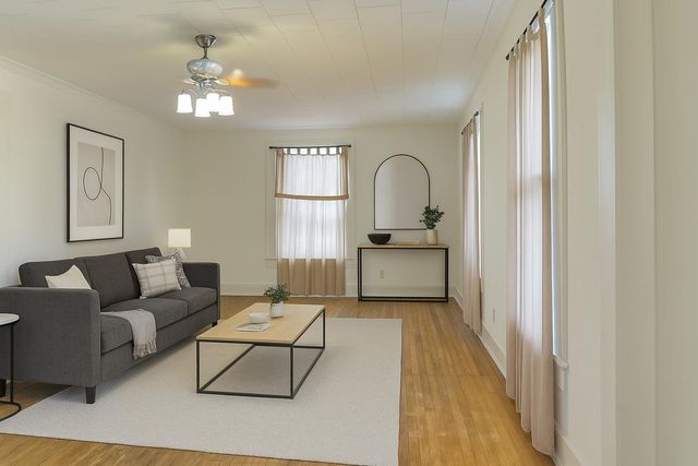 120 N Clark Street, Everton, MO 65646