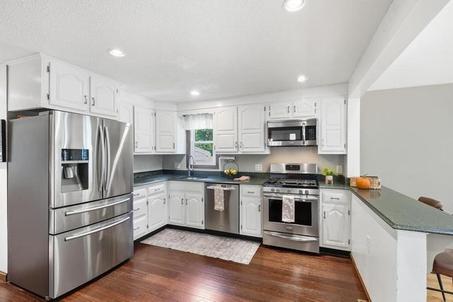78 Jackson Ave, Dracut, MA 01826