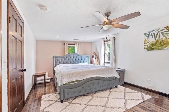 78 Jackson Ave, Dracut, MA 01826