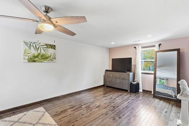 78 Jackson Ave, Dracut, MA 01826