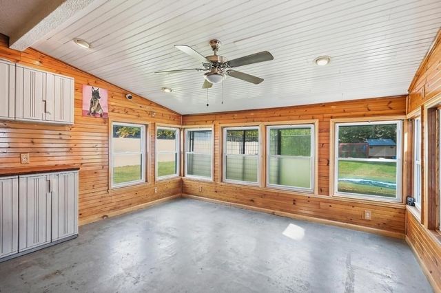 78 Jackson Ave, Dracut, MA 01826
