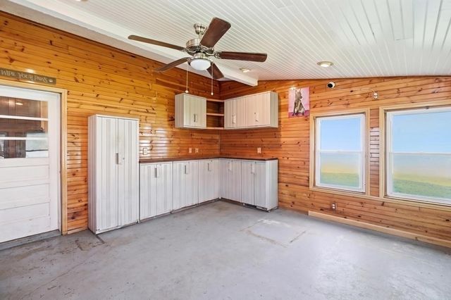 78 Jackson Ave, Dracut, MA 01826