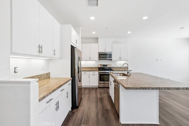 20 Savannah, Lake Forest, CA 92630