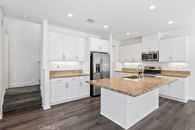 20 Savannah, Lake Forest, CA 92630