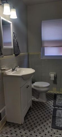 8508 Plainview Avenue, Detroit, MI 48228
