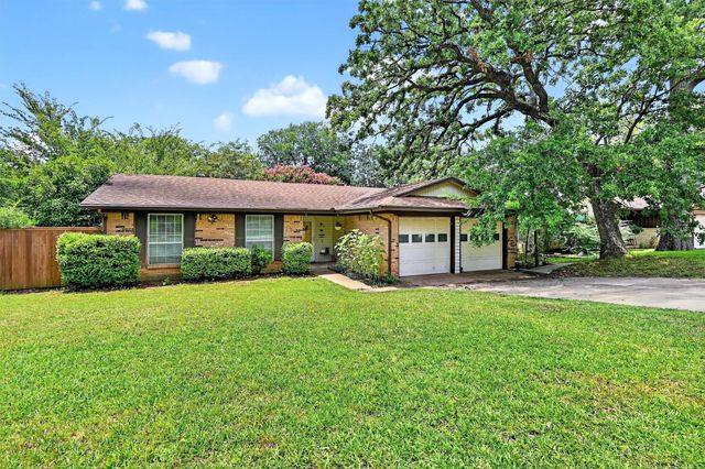813 Glen Key Street, Denison, TX 75020