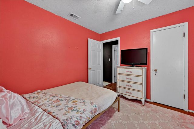 813 Glen Key Street, Denison, TX 75020