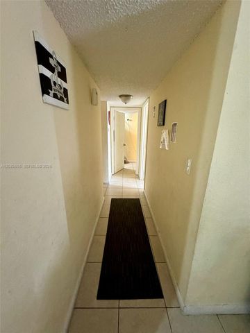 3600 NW 21st St 301, Lauderdale Lakes, FL 33311