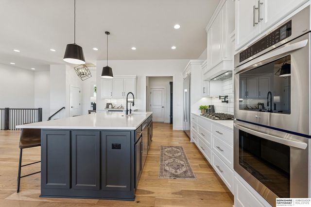 20542 Hartman Avenue, Elkhorn, NE 68022