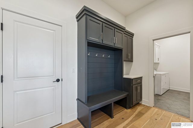 20542 Hartman Avenue, Elkhorn, NE 68022