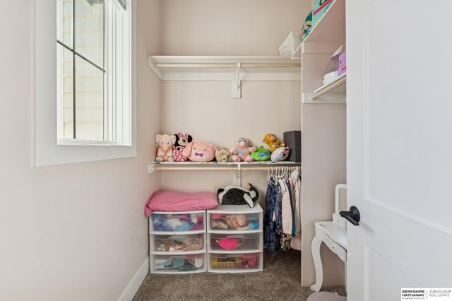 20542 Hartman Avenue, Elkhorn, NE 68022