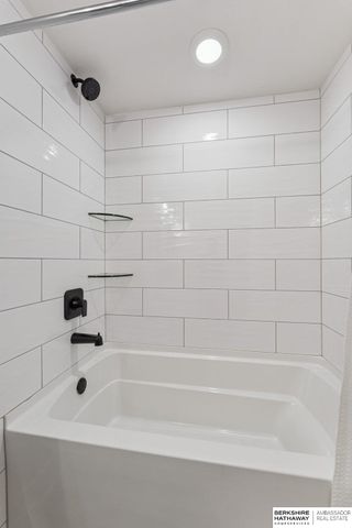 20542 Hartman Avenue, Elkhorn, NE 68022