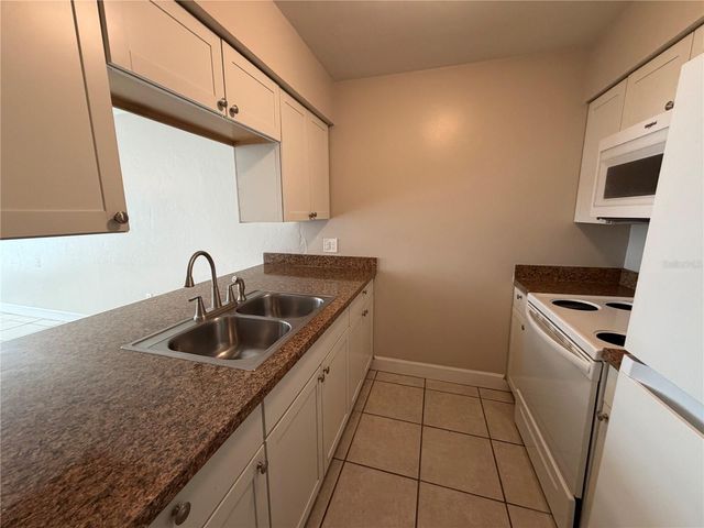 1718 SW 69TH TERRACE C, Gainesville, FL 32607