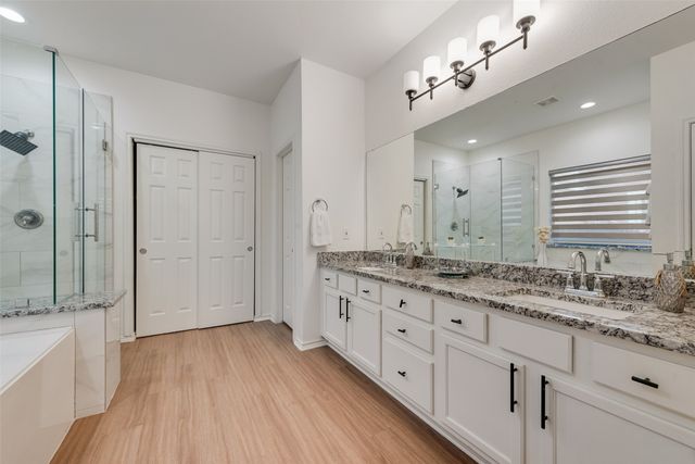 723 Creekstone Drive, Cedar Hill, TX 75104