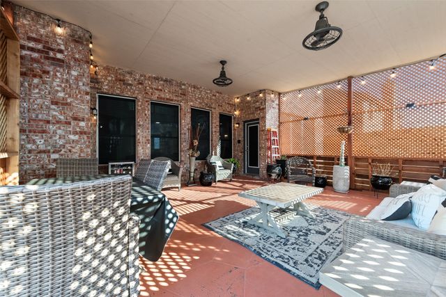 723 Creekstone Drive, Cedar Hill, TX 75104