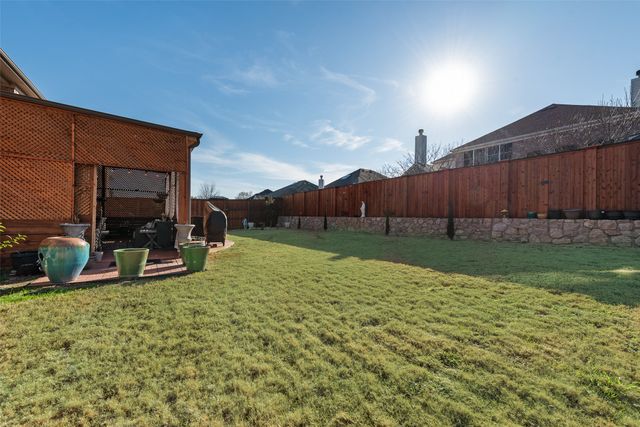 723 Creekstone Drive, Cedar Hill, TX 75104