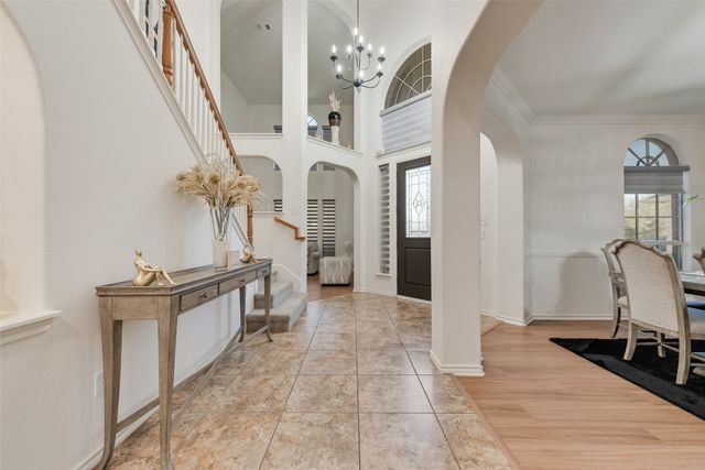 723 Creekstone Drive, Cedar Hill, TX 75104